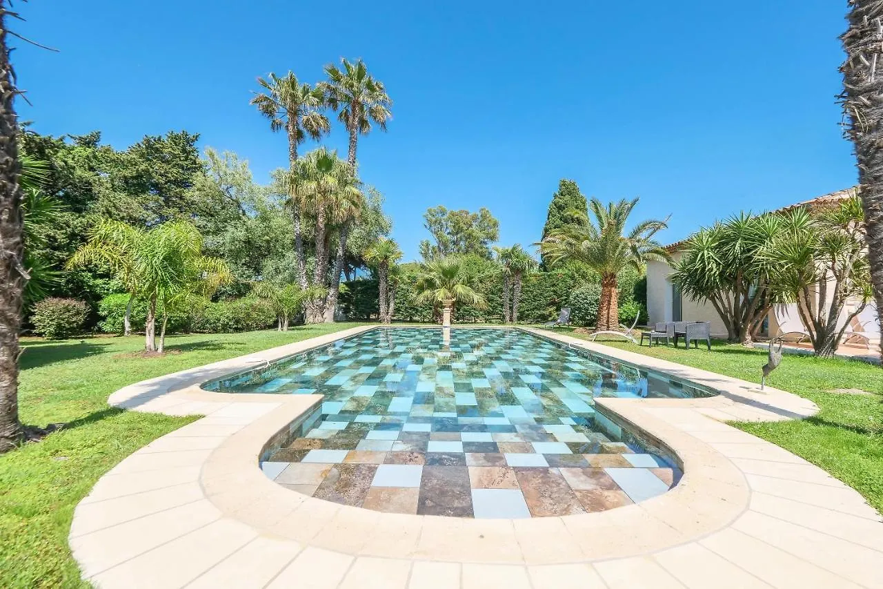 Villa Alizee B&B 0*, Gassin